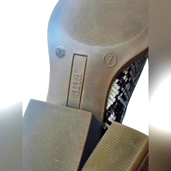 NEW A.N.A. Slip on Western Brown & Cream Leather Snakeprint Heel Ankle Boots - Picture 13 of 14